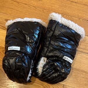 7 A.M. Enfant Black Kids Mittens